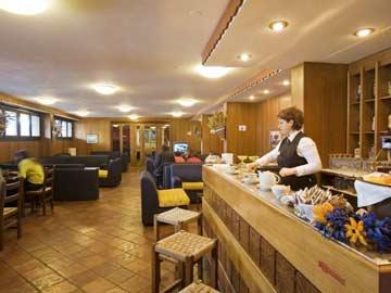 Hotel Ski Club I Cavalieri Rta Colle Colle Sestriere Екстериор снимка