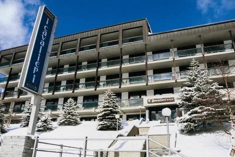 Hotel Ski Club I Cavalieri Rta Colle Colle Sestriere Екстериор снимка