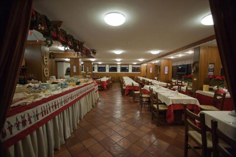 Hotel Ski Club I Cavalieri Rta Colle Colle Sestriere Екстериор снимка
